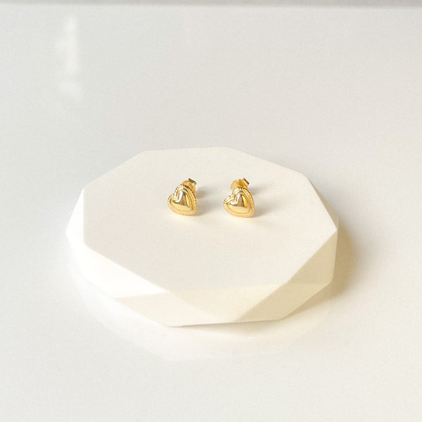 Heta Heart Stud Earrings